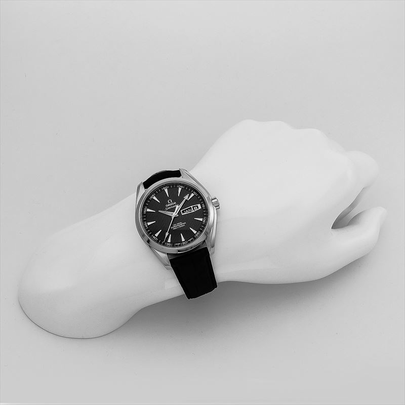 オメガ OMEGA 腕時計 メンズ SEAMASTER AQUA TERRA シーマスター アクアテラ 150M防水 グレー 231.13.43.22.06.001