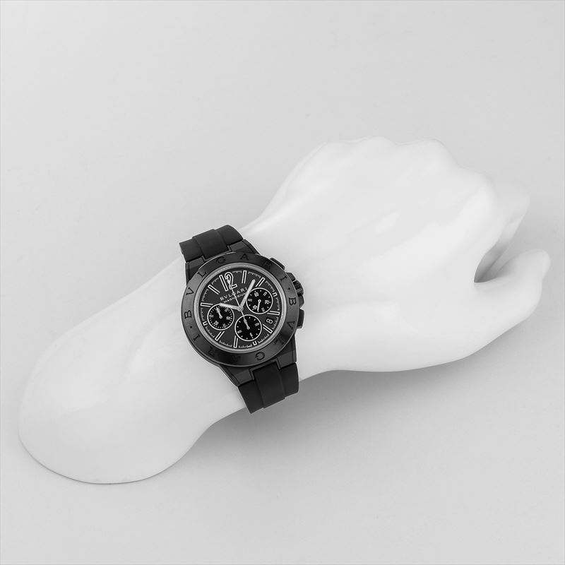 ブルガリ BVLGARI 腕時計 メンズ ディアゴノ マグネシウム DG42BSMCVDCH ブラック